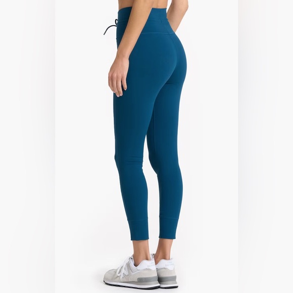 Vuori Daily Legging cosmo blue - Picture 3 of 5